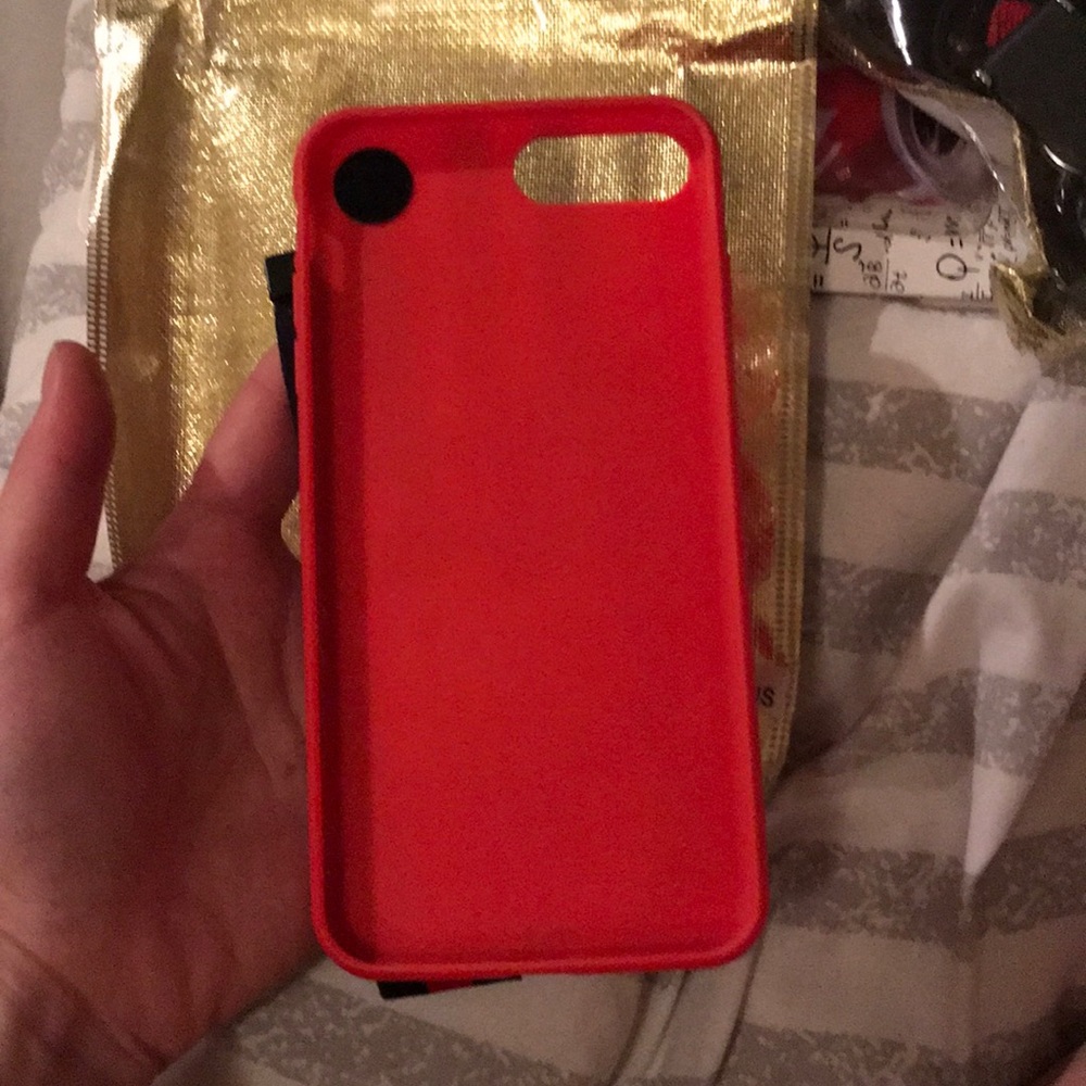 7P iPhone case - Picture 2 of 3